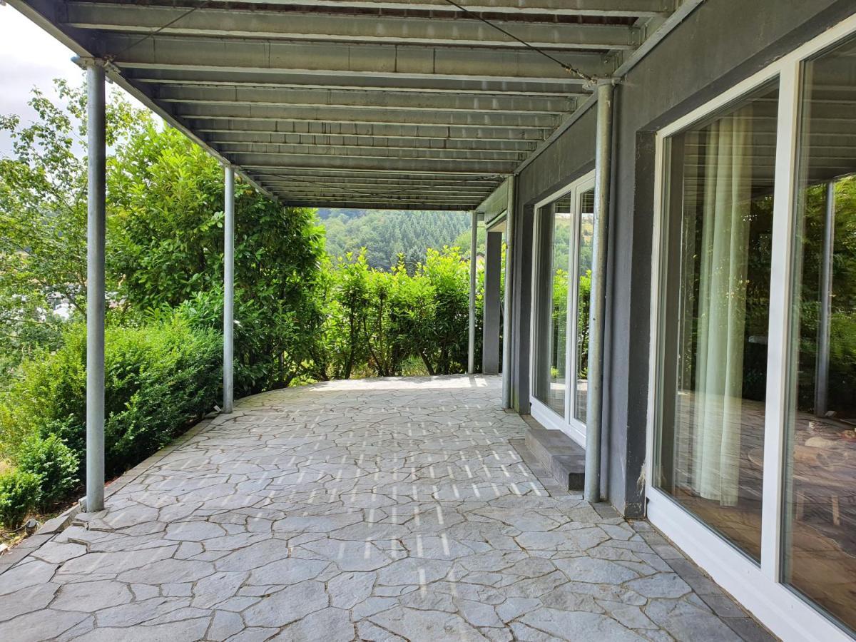 River Mosel Holiday Homes, Meerfeld Studio With A Lake View Luaran gambar