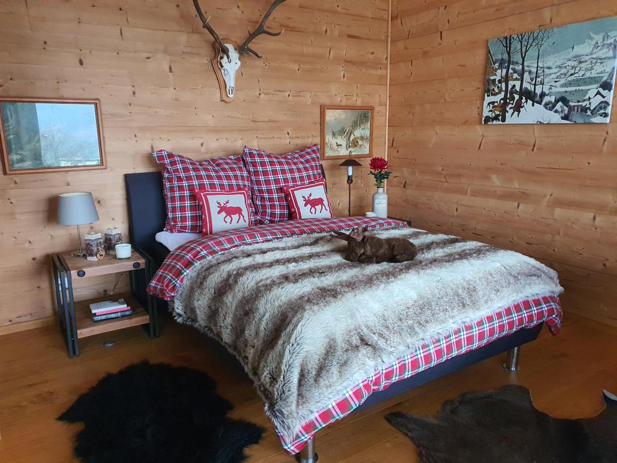 River Mosel Holiday Homes, Meerfeld Studio With A Lake View Luaran gambar