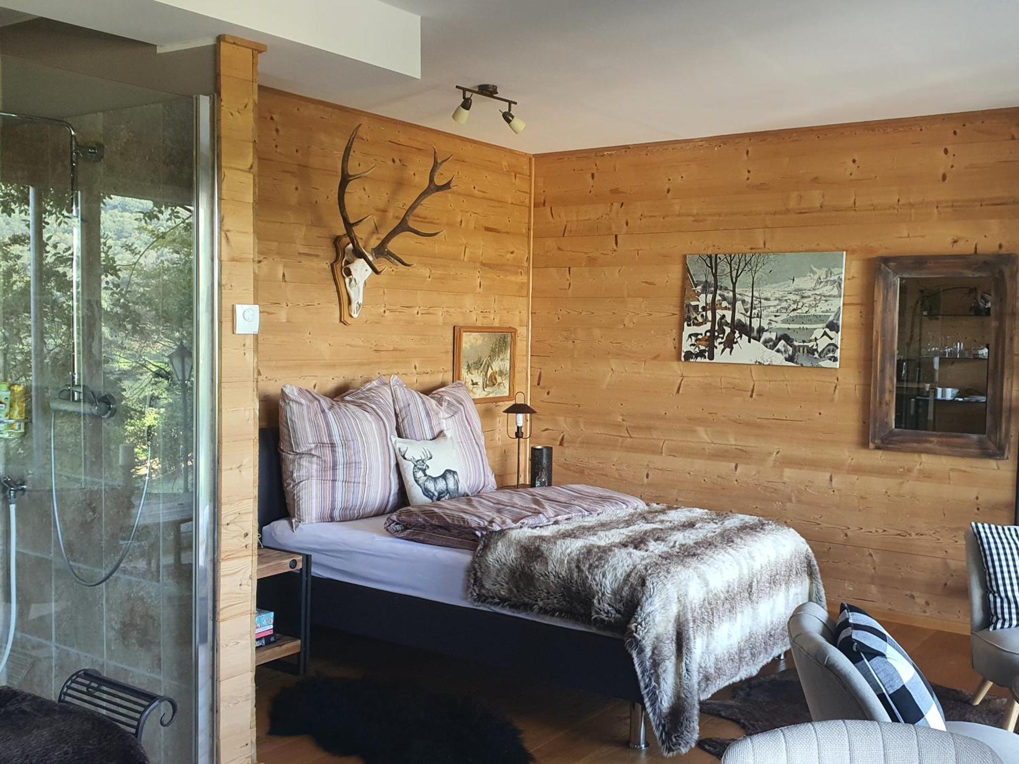 River Mosel Holiday Homes, Meerfeld Studio With A Lake View Luaran gambar