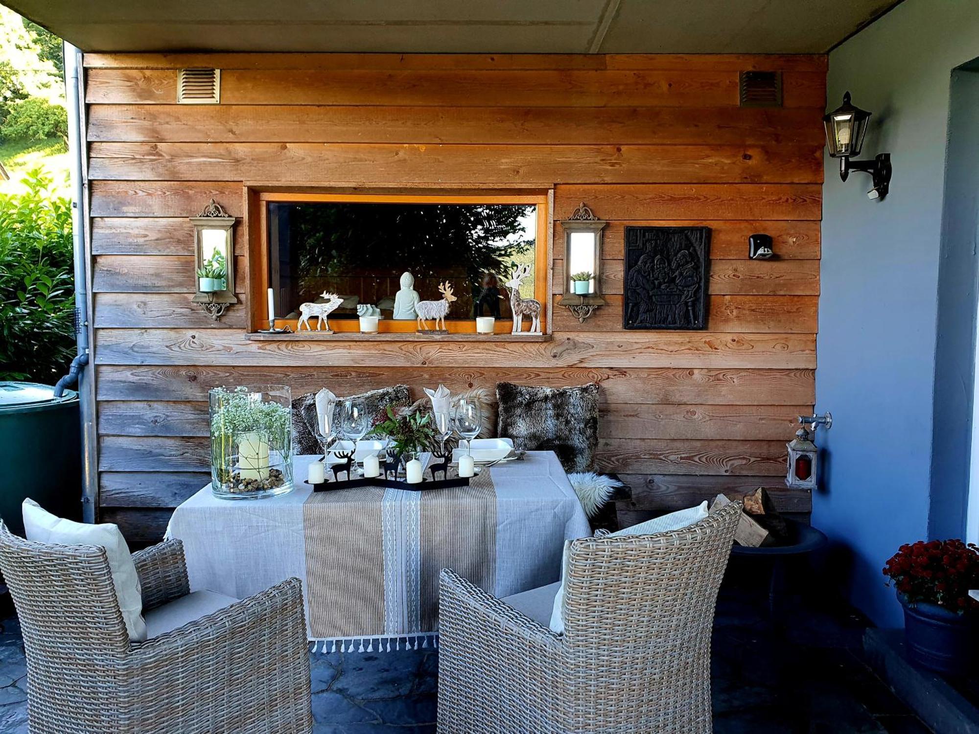 River Mosel Holiday Homes, Meerfeld Studio With A Lake View Luaran gambar